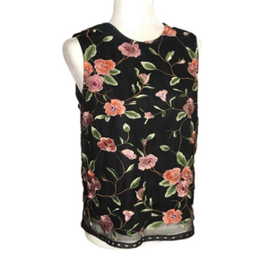 Icône black floral embroidered top